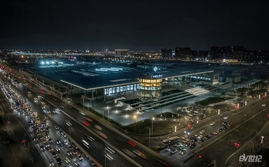 高合HiPhi X纯电超跑SUV开启预定，以1000km续航与云计算技术引领未来出行